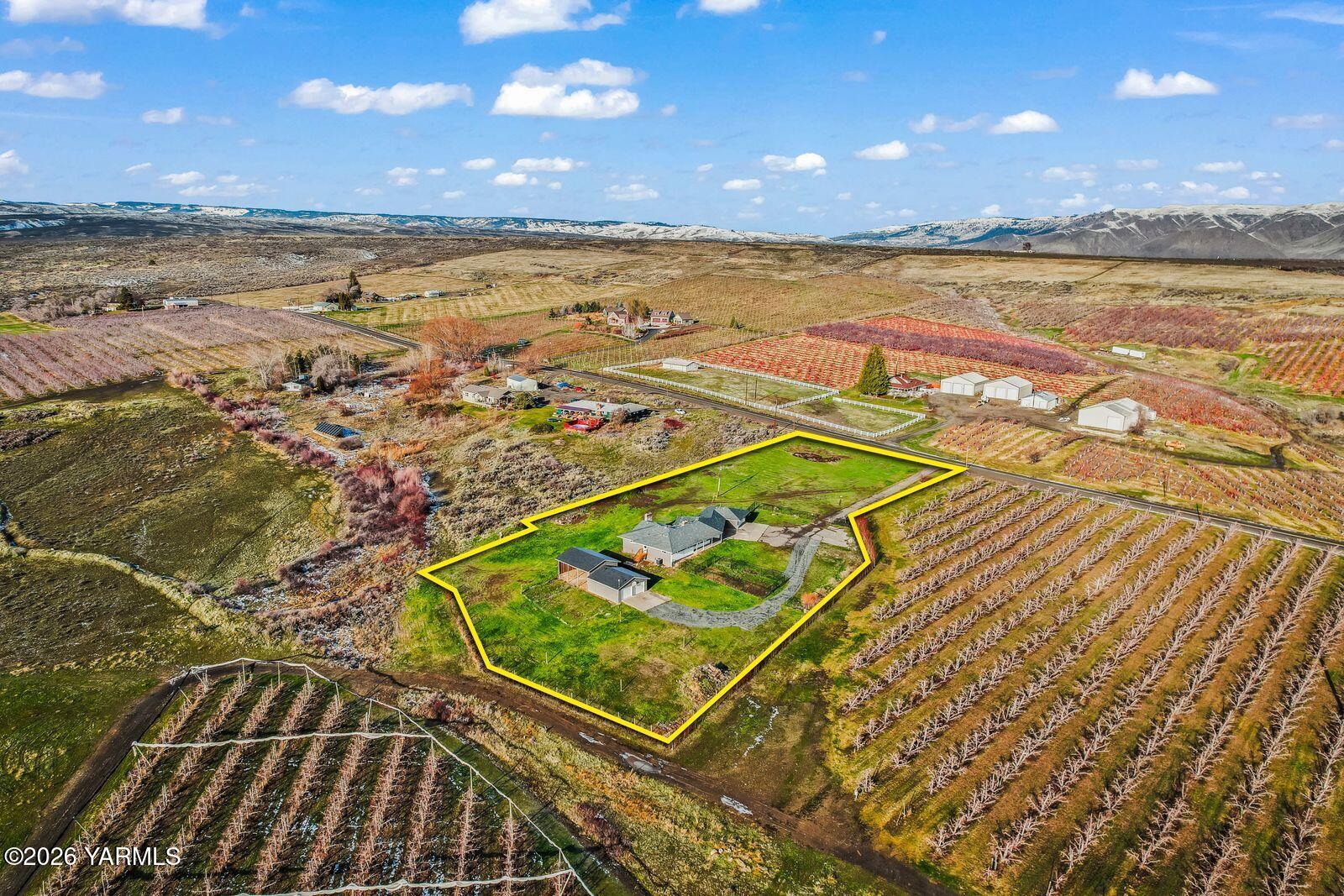 2030 Sunset Way Cowiche, WA 98923 - Photo 53 of 57 a view of an ocean