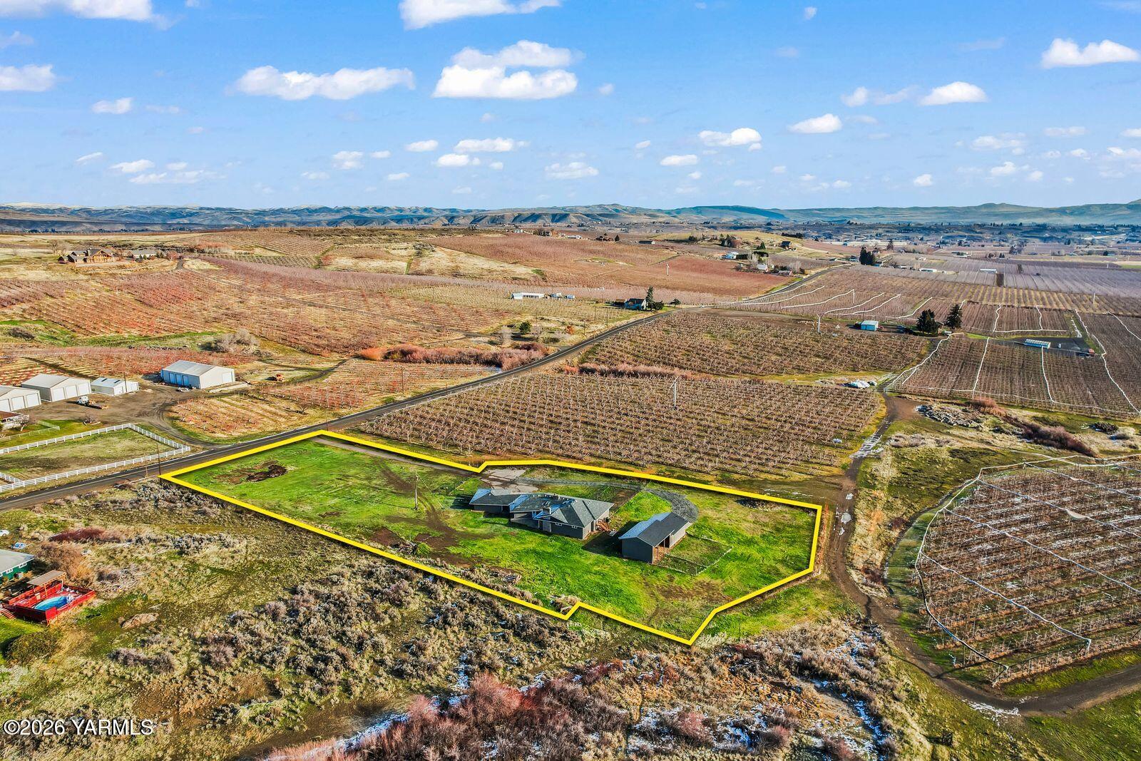 2030 Sunset Way Cowiche, WA 98923 - Photo 57 of 57 a view of a city