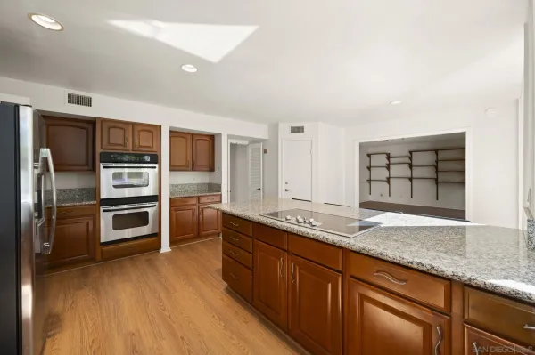 $8,475 | 2847 Via Posada, La Jolla, CA 92037