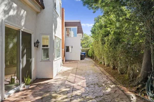 $8,475 | 2847 Via Posada, La Jolla, CA 92037