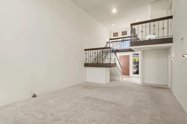 $8,475 | 2847 Via Posada, La Jolla, CA 92037