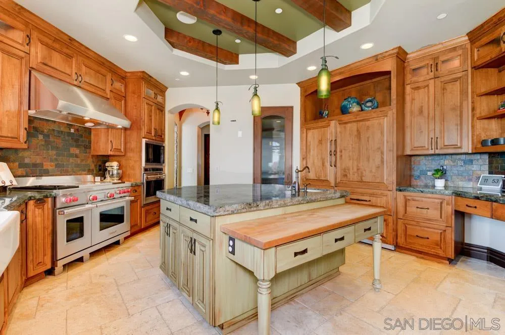 18335 Via Ambiente Rancho Santa Fe, CA 92067 - Photo 12 of 60 Gallery Image 12