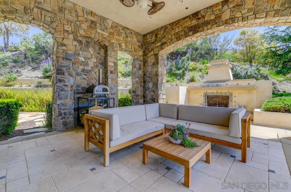 18335 Via Ambiente Rancho Santa Fe, CA 92067 - Photo 27 of 60 Gallery Image 27