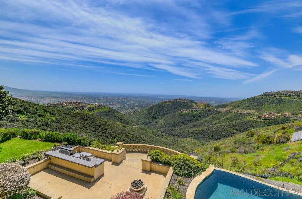 18335 Via Ambiente Rancho Santa Fe, CA 92067 - Photo 31 of 60 Gallery Image 31