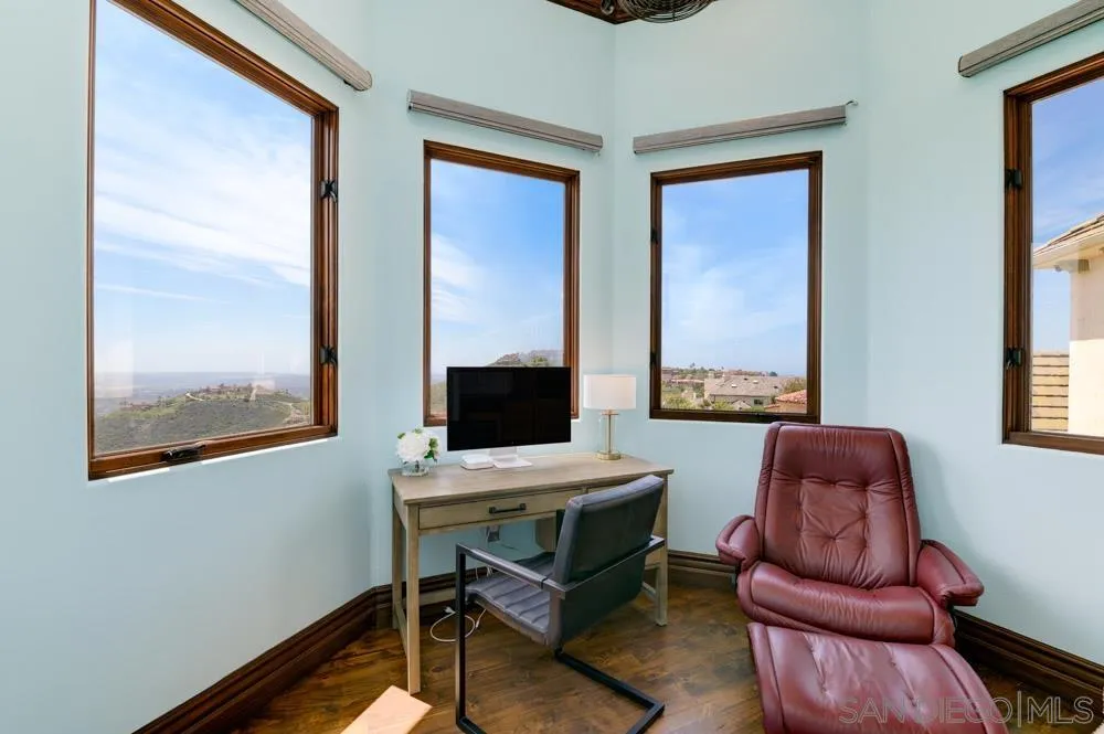 18335 Via Ambiente Rancho Santa Fe, CA 92067 - Photo 32 of 60 Gallery Image 32