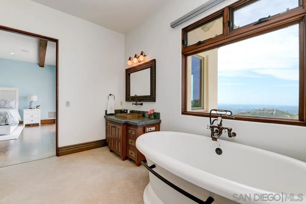 18335 Via Ambiente Rancho Santa Fe, CA 92067 - Photo 33 of 60 Gallery Image 33