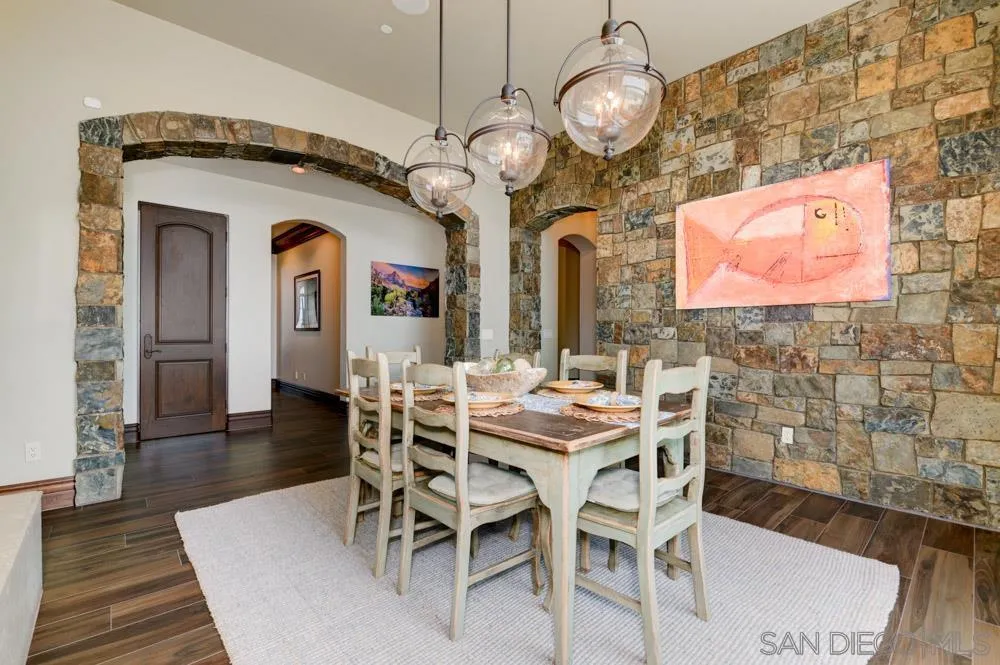 18335 Via Ambiente Rancho Santa Fe, CA 92067 - Photo 10 of 60 Gallery Image 10