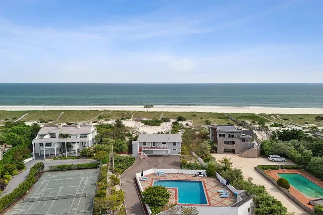 $5,998,000 | 355 Dune Road, Westhampton Beach, NY 11978