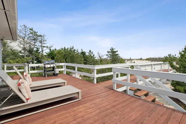 $5,998,000 | 355 Dune Road, Westhampton Beach, NY 11978