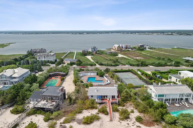$5,998,000 | 355 Dune Road, Westhampton Beach, NY 11978