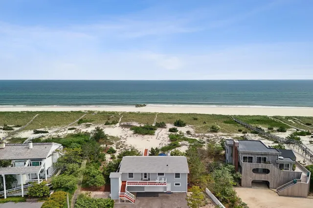 $5,998,000 | 355 Dune Road, Westhampton Beach, NY 11978