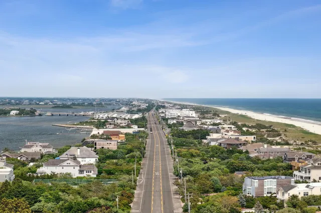 $5,998,000 | 355 Dune Road, Westhampton Beach, NY 11978