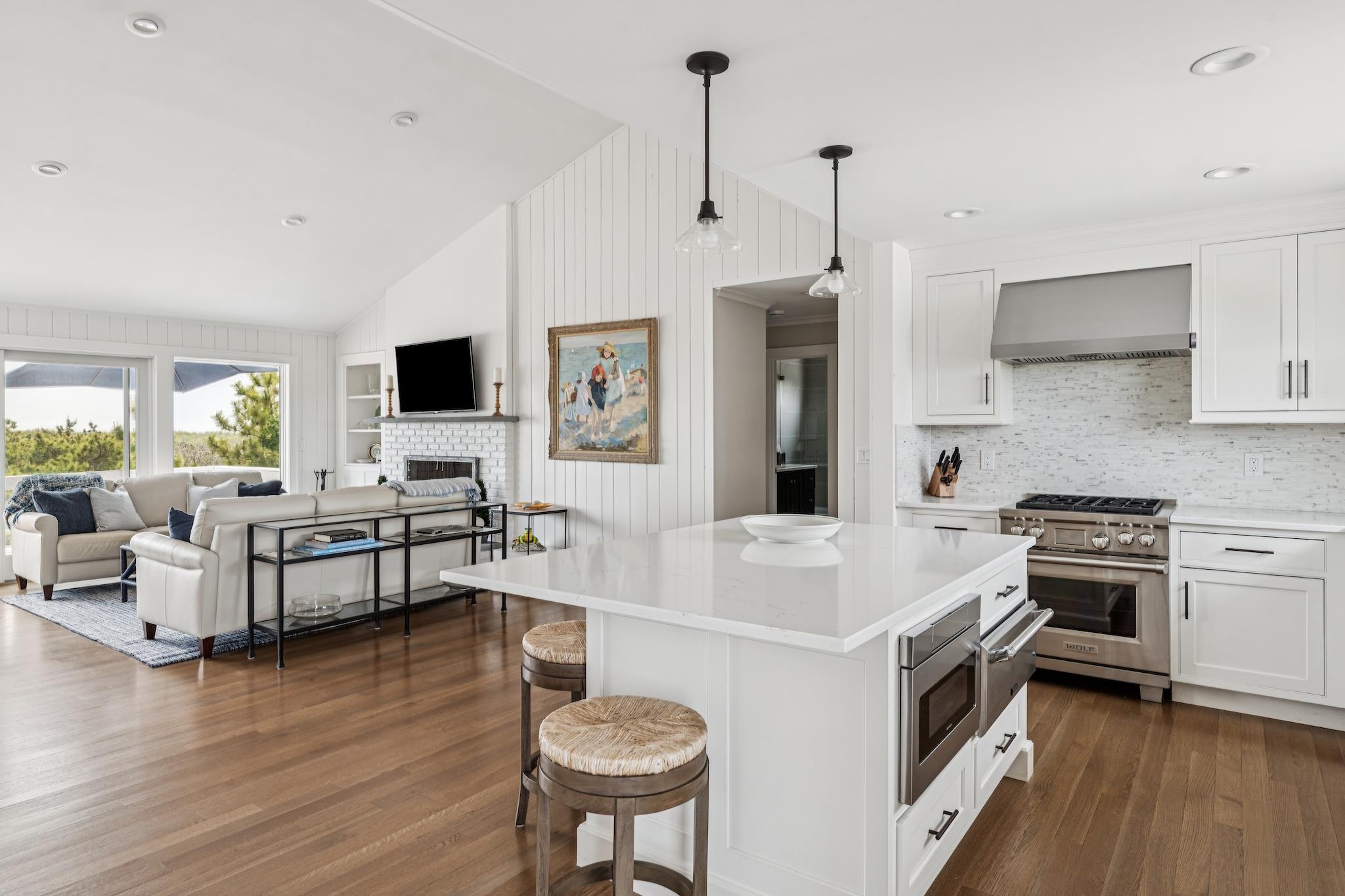 355 Dune Road Westhampton Beach, NY 11978 - Photo 4 of 30