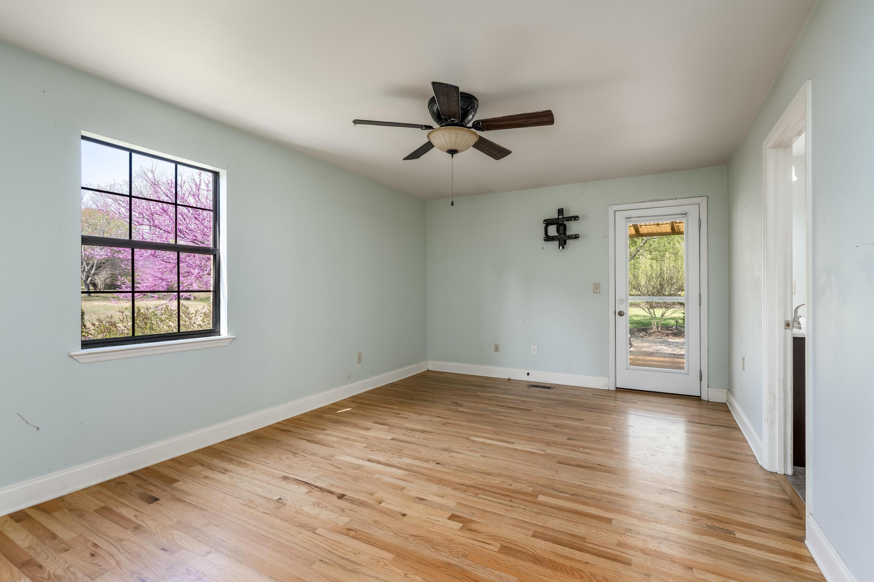 5715 Edgmon Road Ooltewah, TN 37363 - Photo 25 of 38 Primary Bedroom