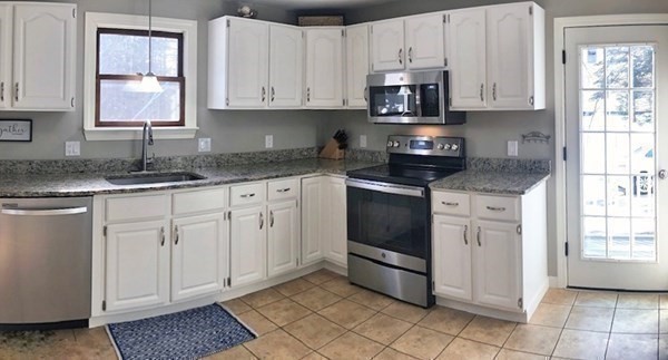 189 Burlingame Road Charlton, MA 01507 - Photo 11 of 42 Gallery Image 11