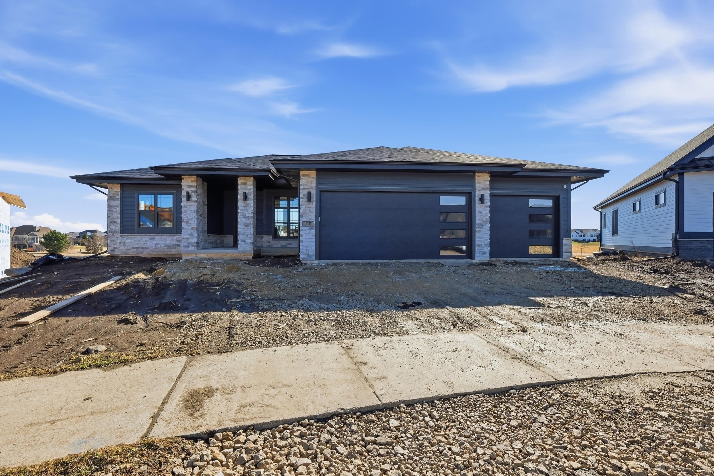 910 Westbridge Trail Waunakee, WI 53597 - Photo 2 of 58