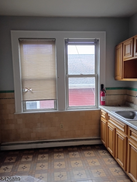 77 40th Street, Unit 2 Irvington, NJ 07111 - Photo 3 of 7