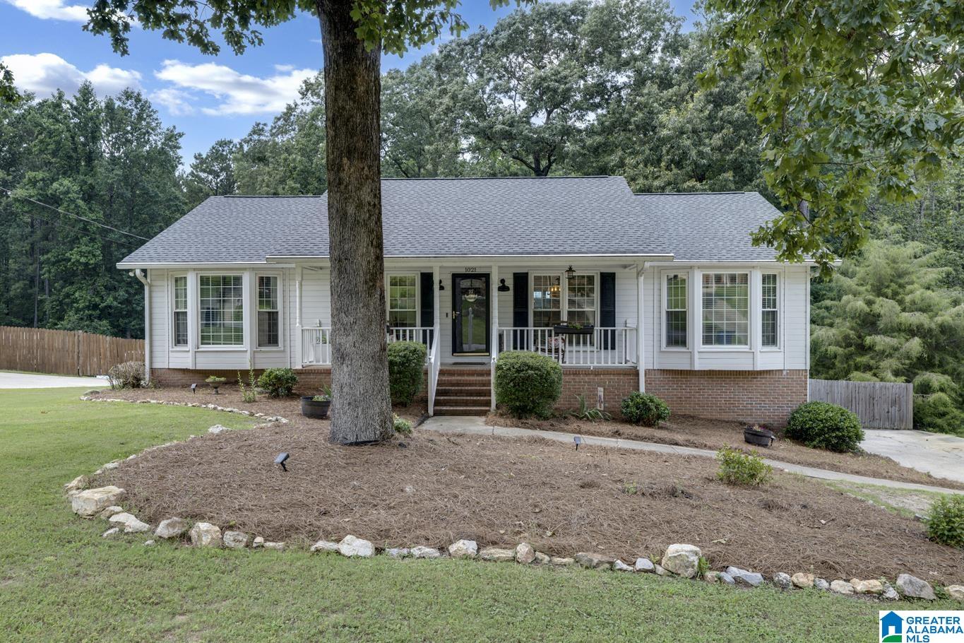 1021 Independence Court Alabaster, AL 35007 - Photo 1 of 47