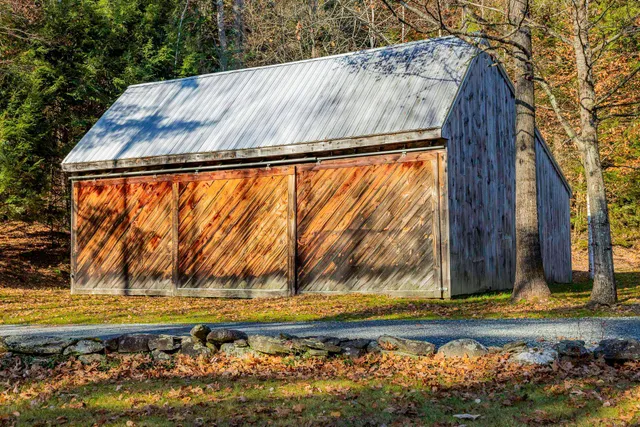 $1,100,000 | 307 Remick Road, Hartford, VT 05001
