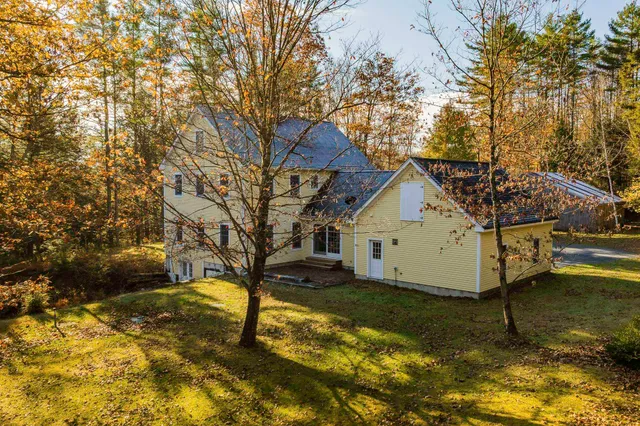 $1,100,000 | 307 Remick Road, Hartford, VT 05001
