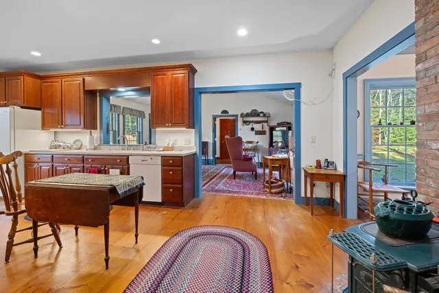 $1,100,000 | 307 Remick Road, Hartford, VT 05001