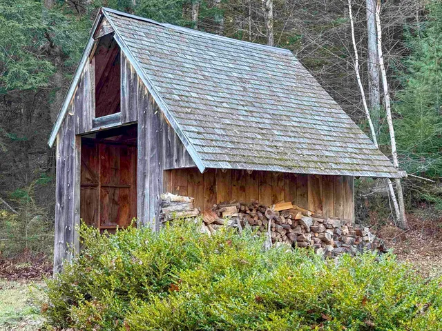 $1,100,000 | 307 Remick Road, Hartford, VT 05001