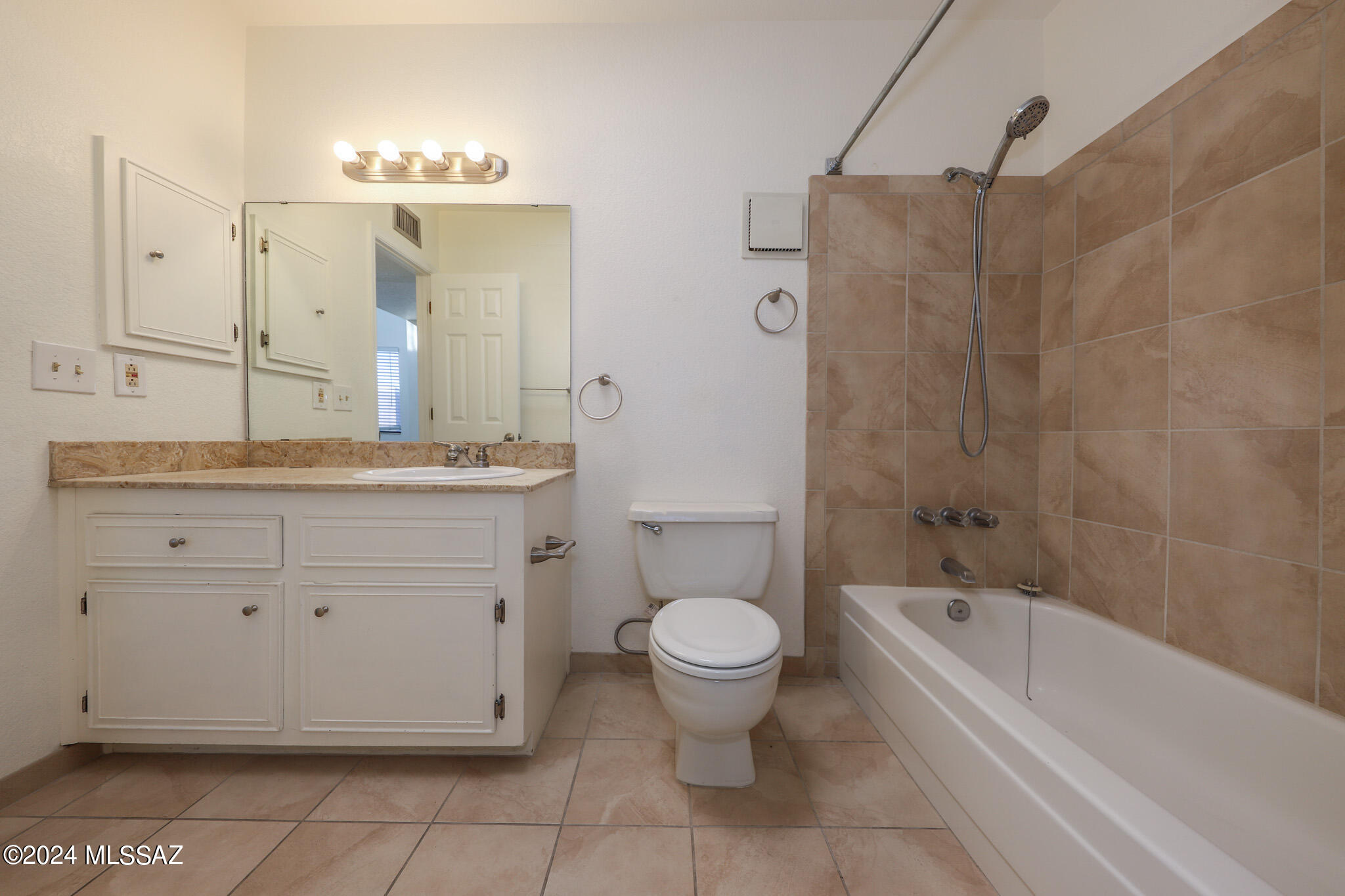 8271 North Oracle Road, Unit 250 Tucson, AZ 85704 - Photo 17 of 26 Bathroom2