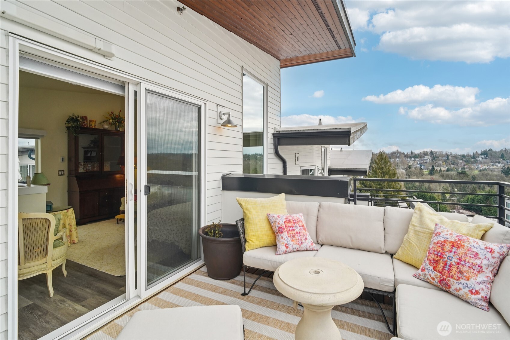 3070 Southwest Avalon Way, Unit E Seattle, WA 98126 - Photo 2 of 35