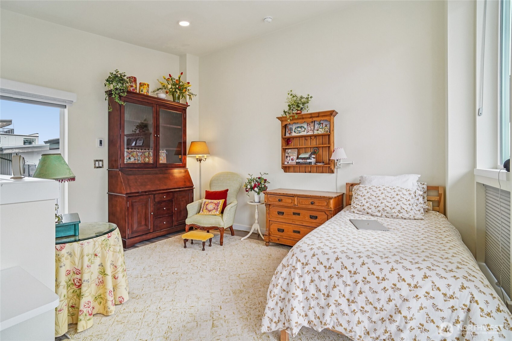 3070 Southwest Avalon Way, Unit E Seattle, WA 98126 - Photo 32 of 35