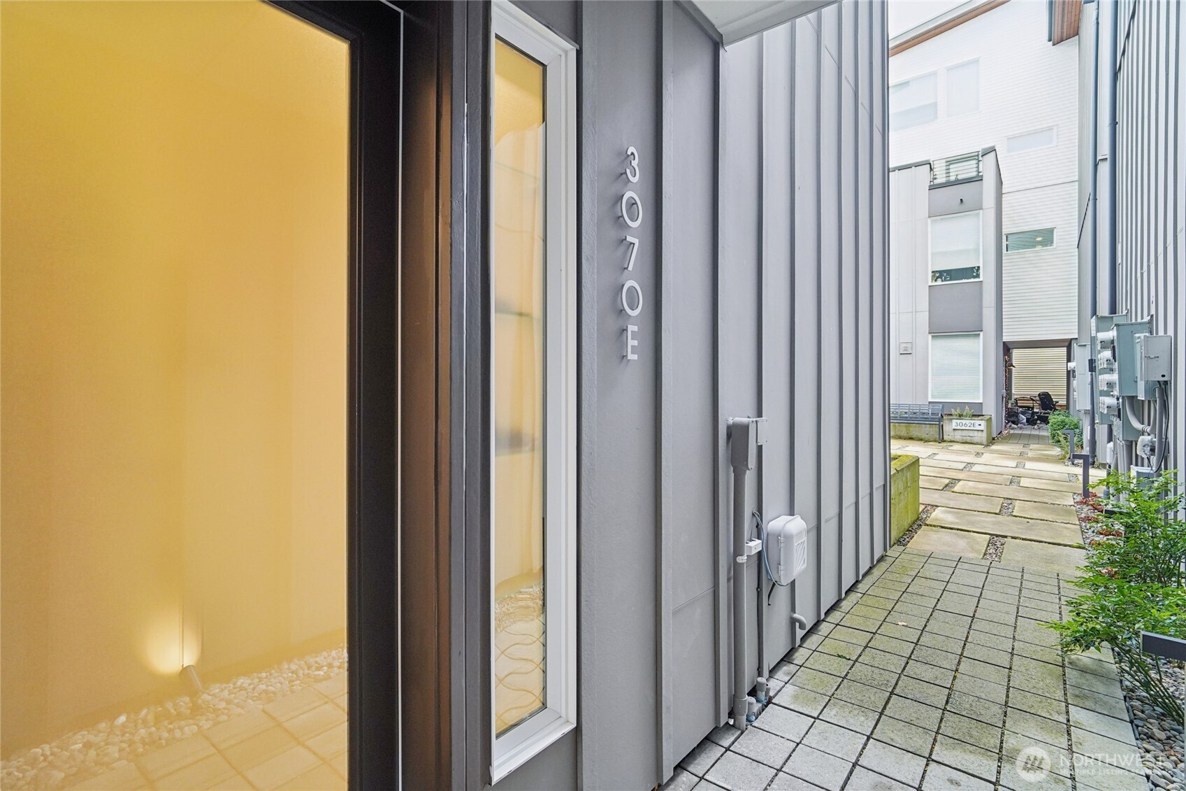 3070 Southwest Avalon Way, Unit E Seattle, WA 98126 - Photo 10 of 35