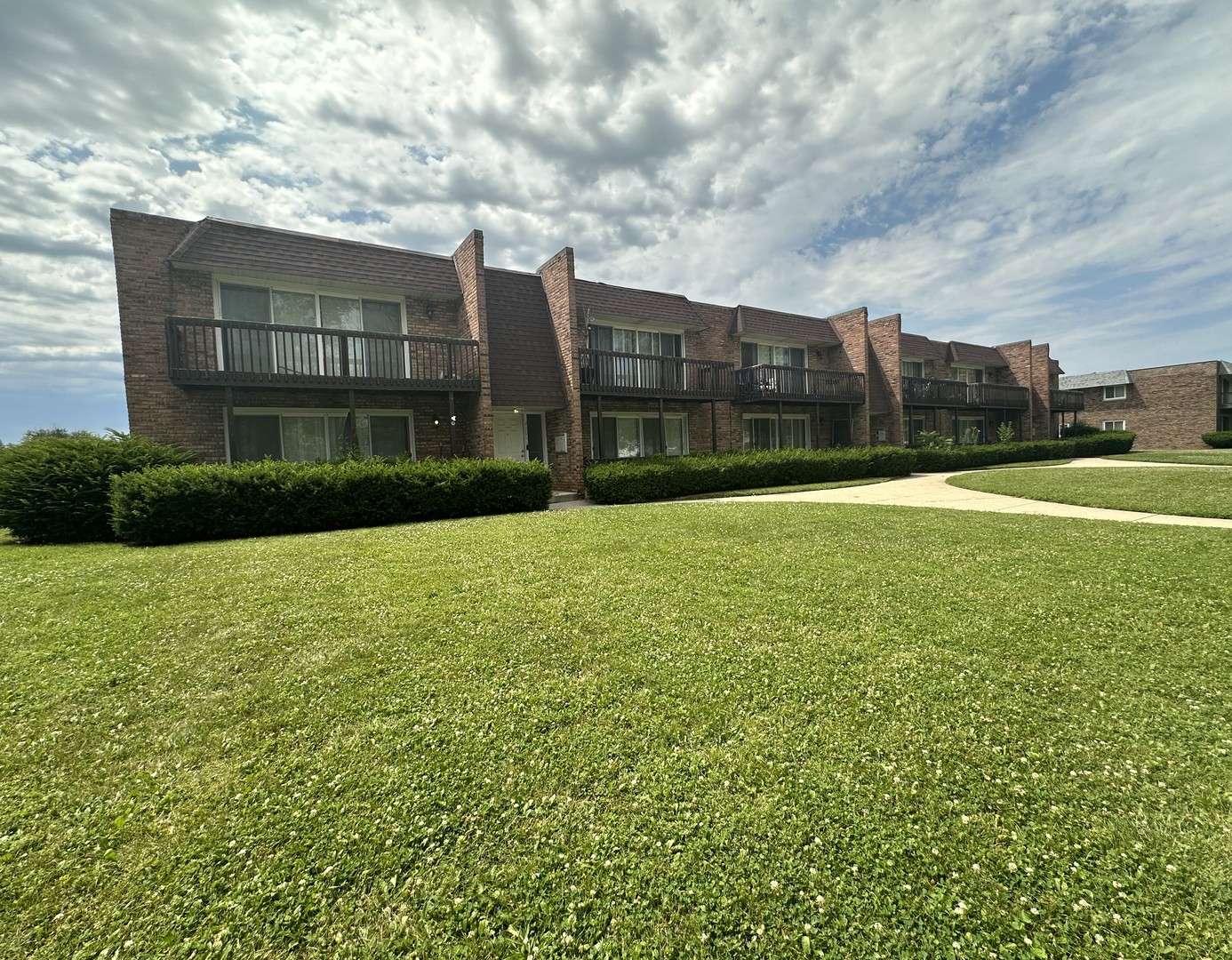440 Roberts Drive Glenwood, IL 60425 - Photo 2 of 6 a view of building with yard