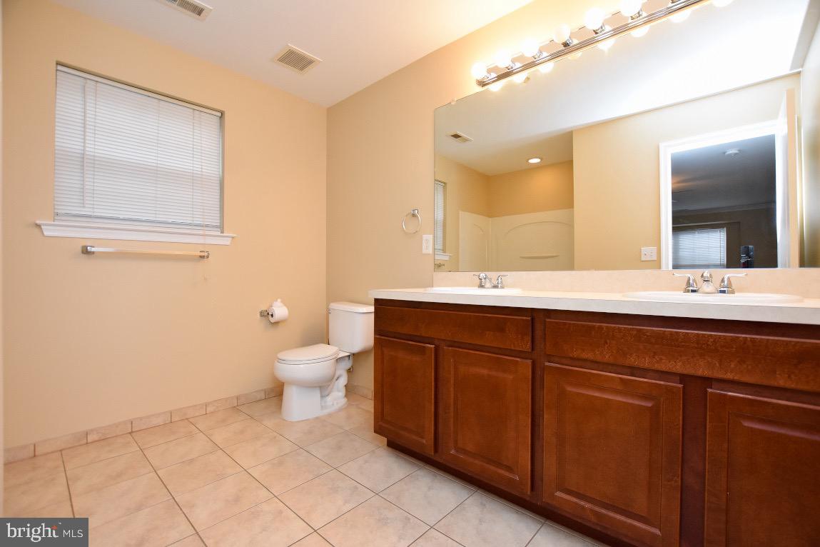 342 Nicholas Drive Delran, NJ 08075 - Photo 19 of 21
