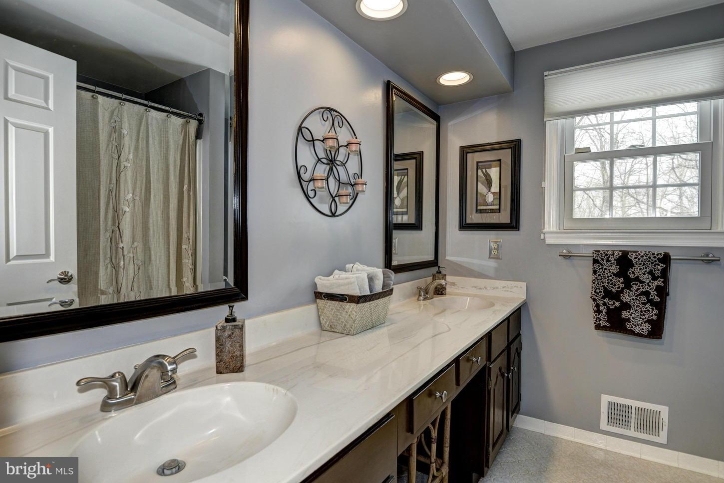 12245 Carroll Mill Road Ellicott City, MD 21042 - Photo 20 of 30 Bath