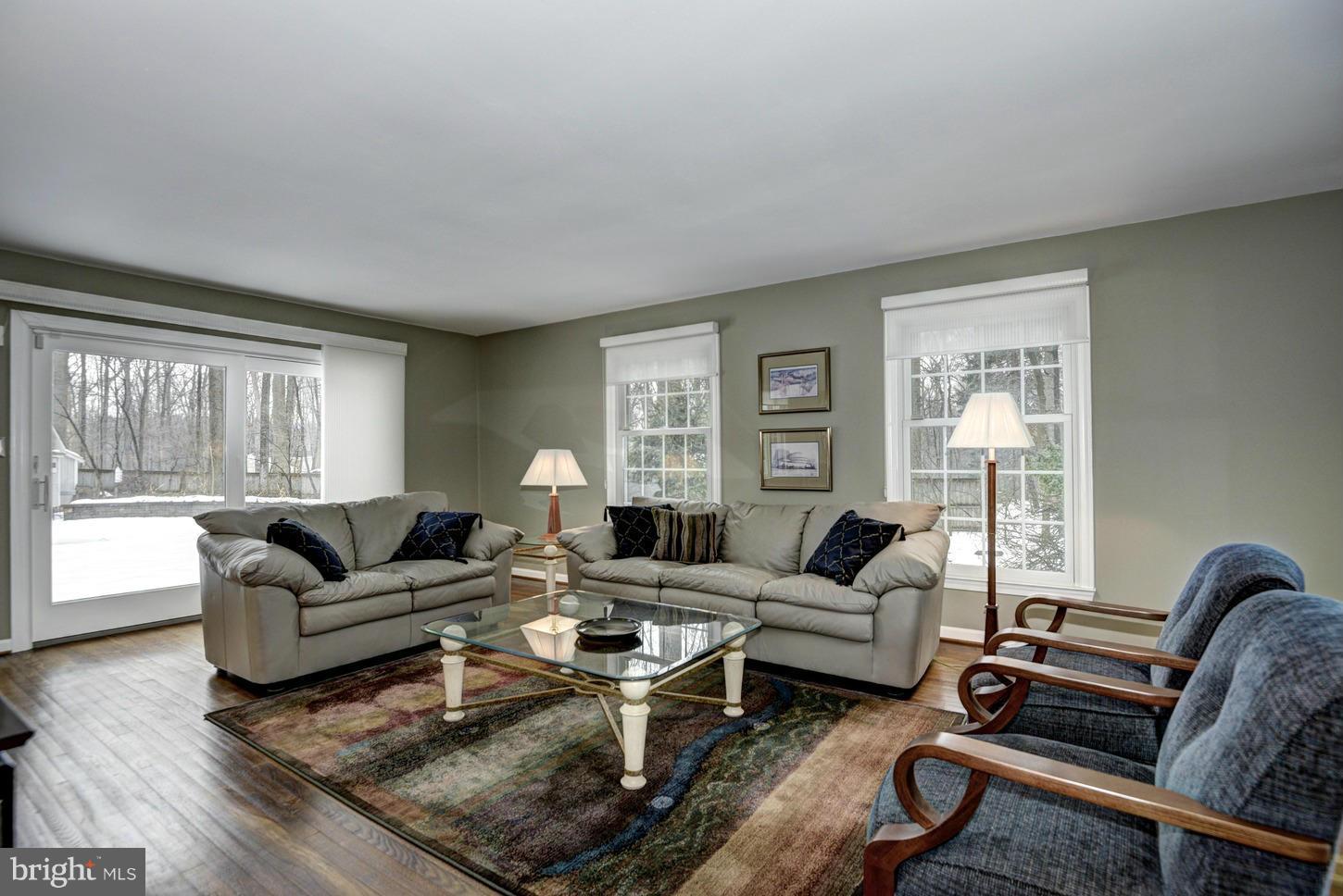 12245 Carroll Mill Road Ellicott City, MD 21042 - Photo 4 of 30 Living Room