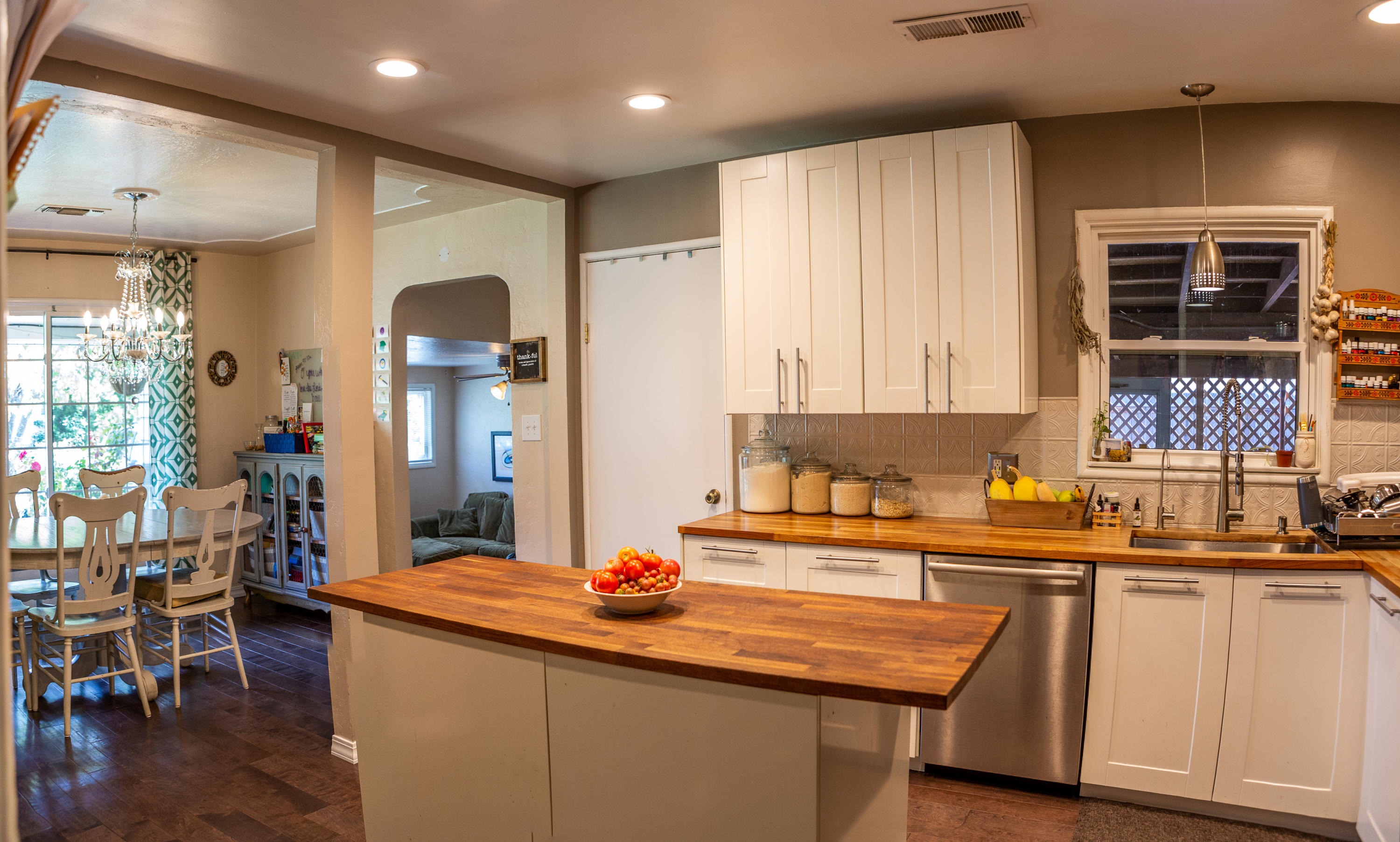 5266 East Bonnyview Road Redding, CA 96001 - Photo 11 of 27 Kitchen