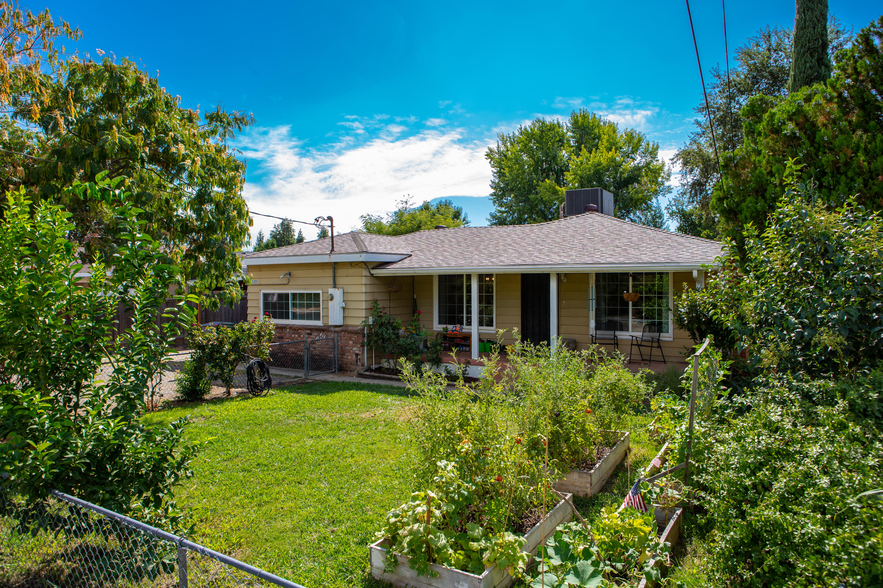 5266 East Bonnyview Road Redding, CA 96001 - Photo 2 of 27 Front