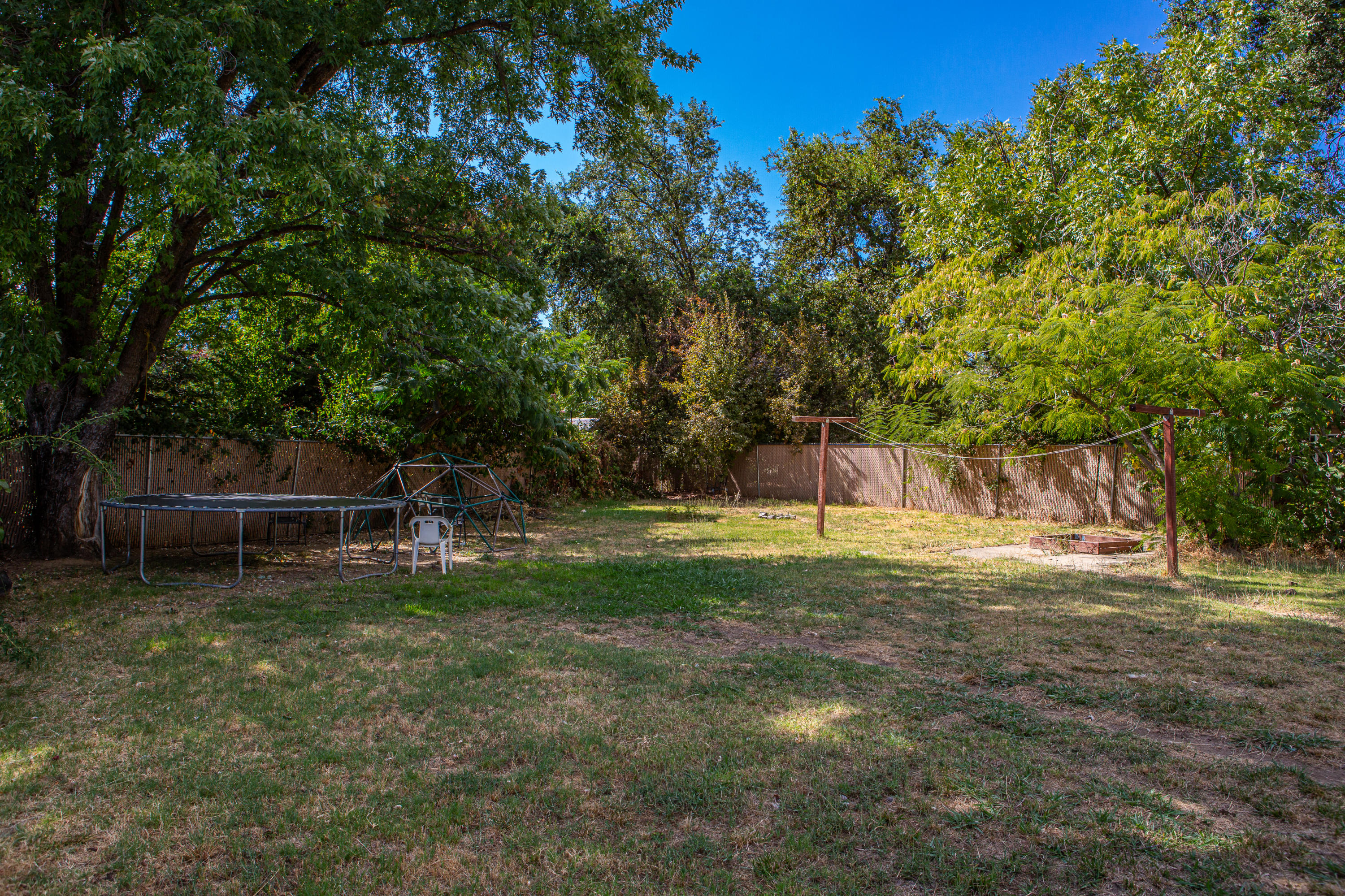 5266 East Bonnyview Road Redding, CA 96001 - Photo 23 of 27 Back Yard