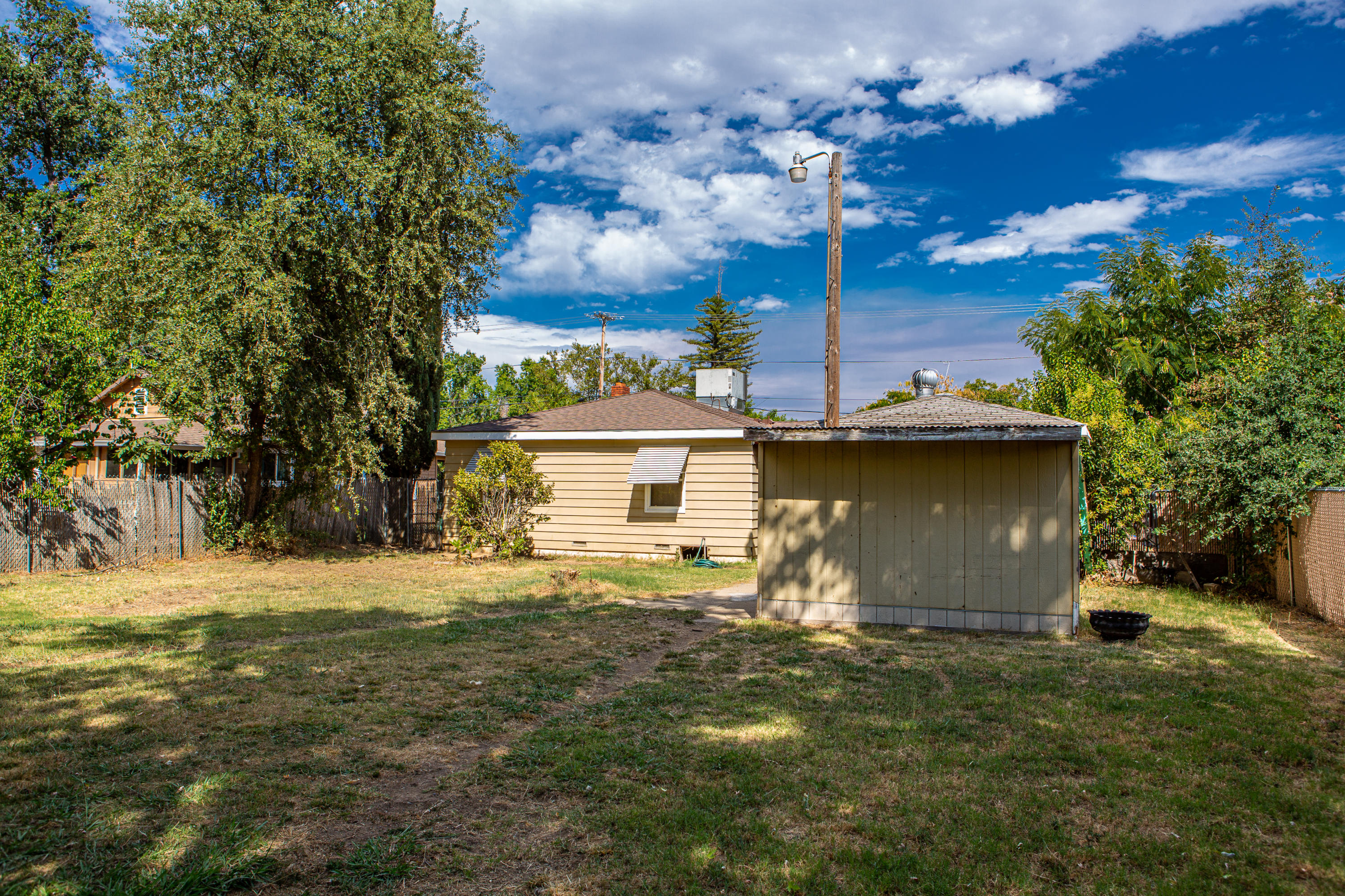 5266 East Bonnyview Road Redding, CA 96001 - Photo 24 of 27 Back Yard