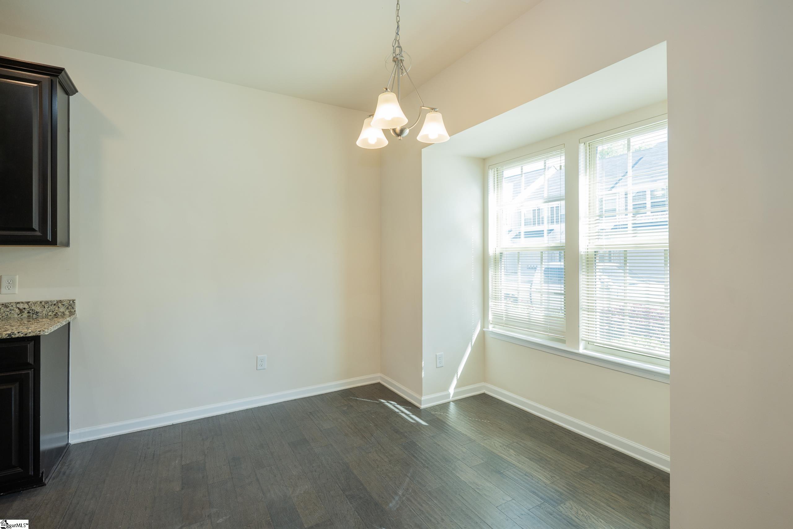 19 Fairchild Way Greenville, SC 29607 - Photo 5 of 33 Gallery Image 5