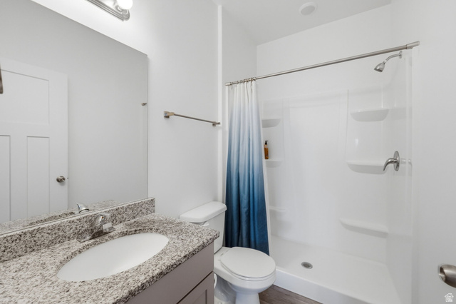 347 West Main Street, Unit 9 Santaquin, UT 84655 - Photo 25 of 28 Main Floor Bathroom
