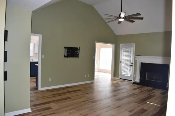 $2,050 | 379 Crown Mill Drive, Martinez, GA 30907