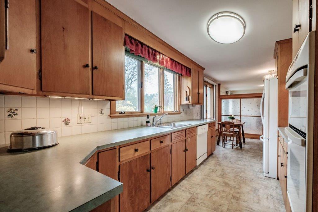 69 Falmouth Road Falmouth, ME 04105 - Photo 12 of 53 20190520gp-60025