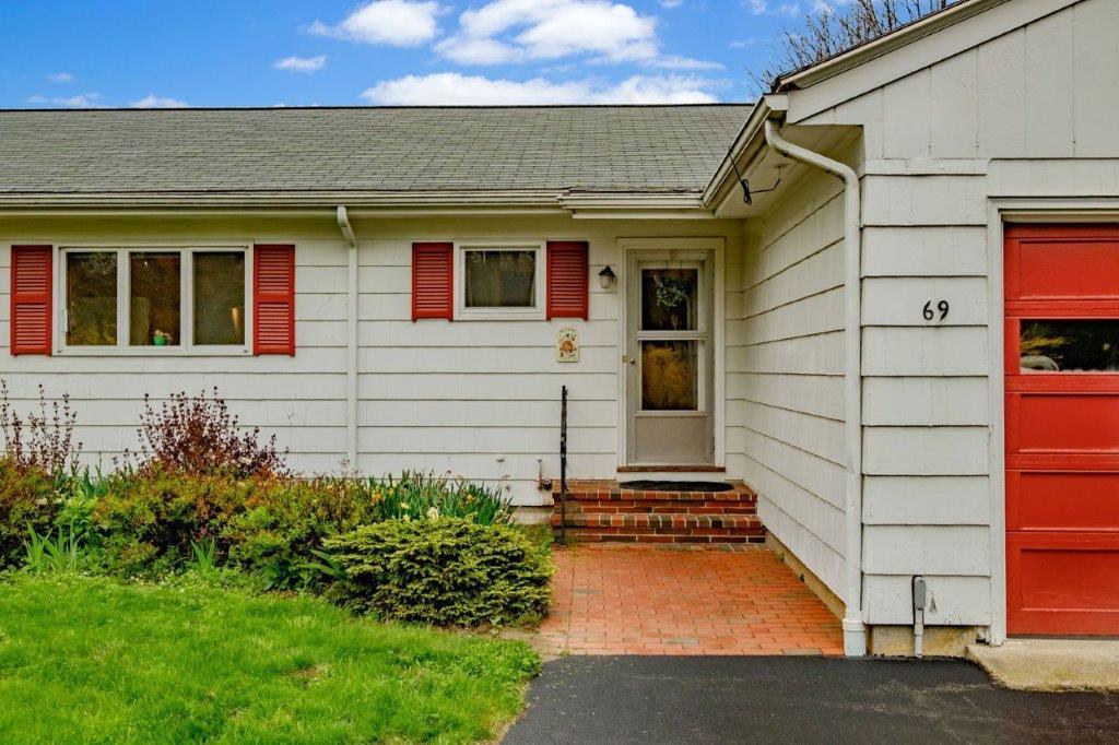 69 Falmouth Road Falmouth, ME 04105 - Photo 5 of 53 20190520gp-60008S