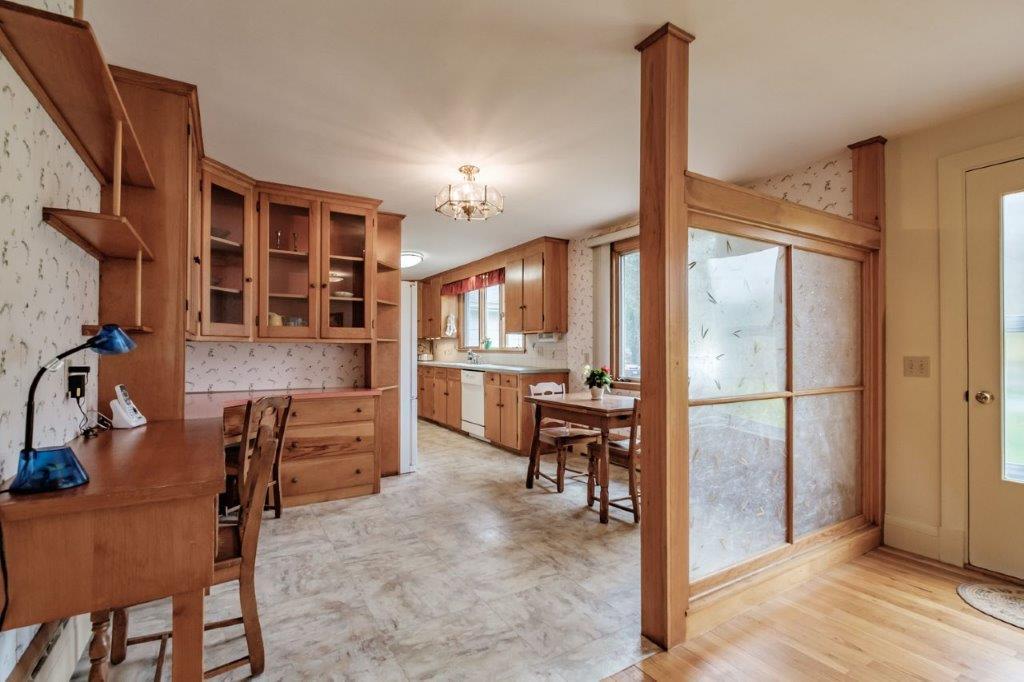 69 Falmouth Road Falmouth, ME 04105 - Photo 7 of 53 20190520gp-60014