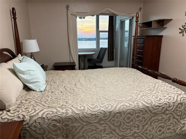 $1,850 | 4750 Cove Circle, Unit 904, St. Petersburg, FL 33708