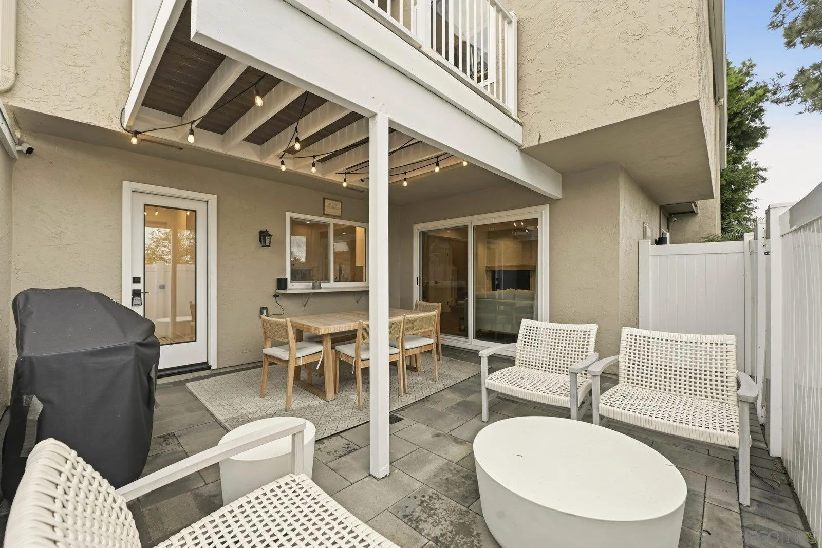 1422 Caminito Septimo Cardiff, CA 92007 - Photo 5 of 27 a living room with furniture a rug and a table