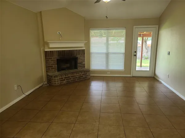 $2,150 | 305 Lake Wichita Drive, Wylie, TX 75098