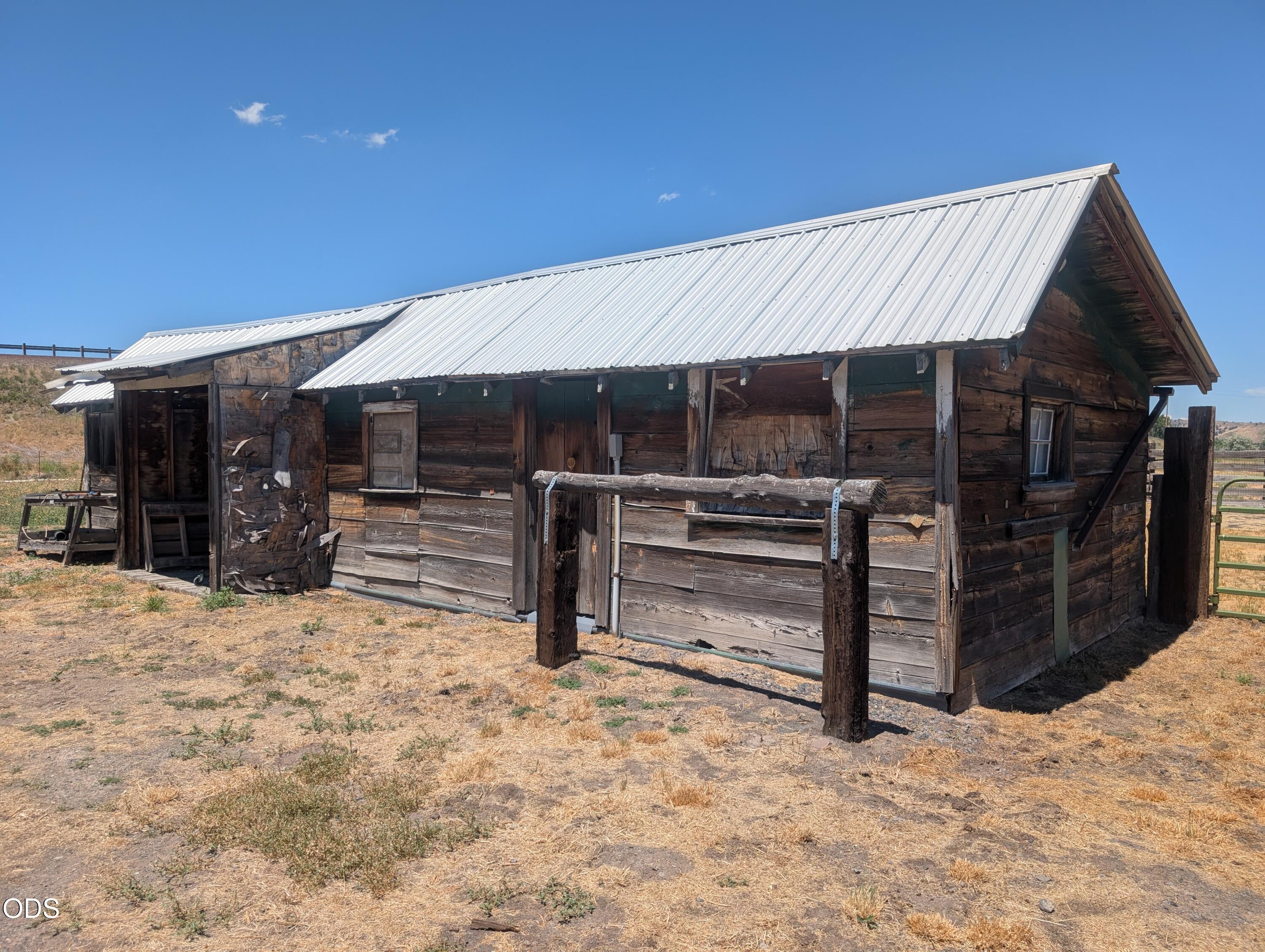 109 Miller Island Road Klamath Falls, OR 97603 - Photo 23 of 49