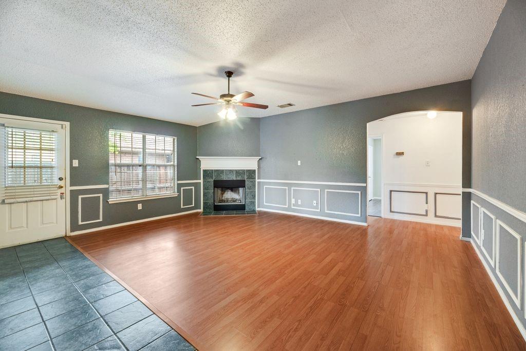 6703 Dusty Ridge Trail Arlington, TX 76002 - Photo 3 of 19