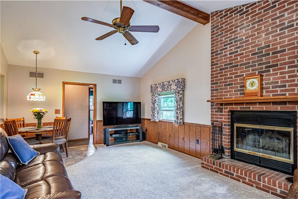 203 Henderson Road Pittsburgh, PA 15237 - Photo 3 of 25